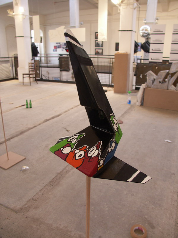 041212_offthewall04_12